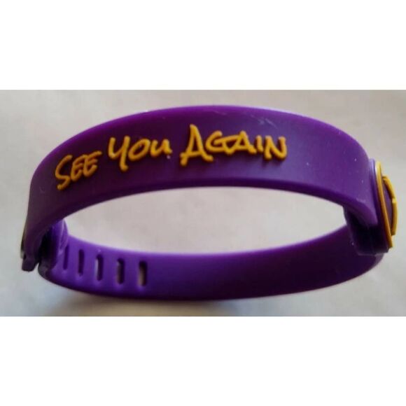 Kobe Bryant RIP Lakers NBA Basketball Silicone Bracelet Bundle Quantity 4 NEW - Picture 9 of 12